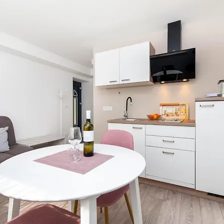 Apartments Katarina Rovinj Exterior photo